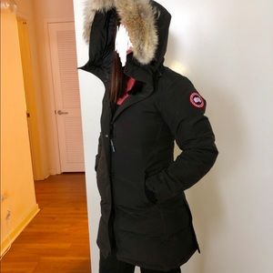 Canada Goose Kensington. Brand new. Barley worn